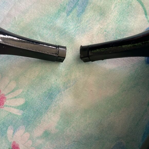 Salvatore Ferragamo Mixed Leather Heels - 9B - Picture 8 of 14